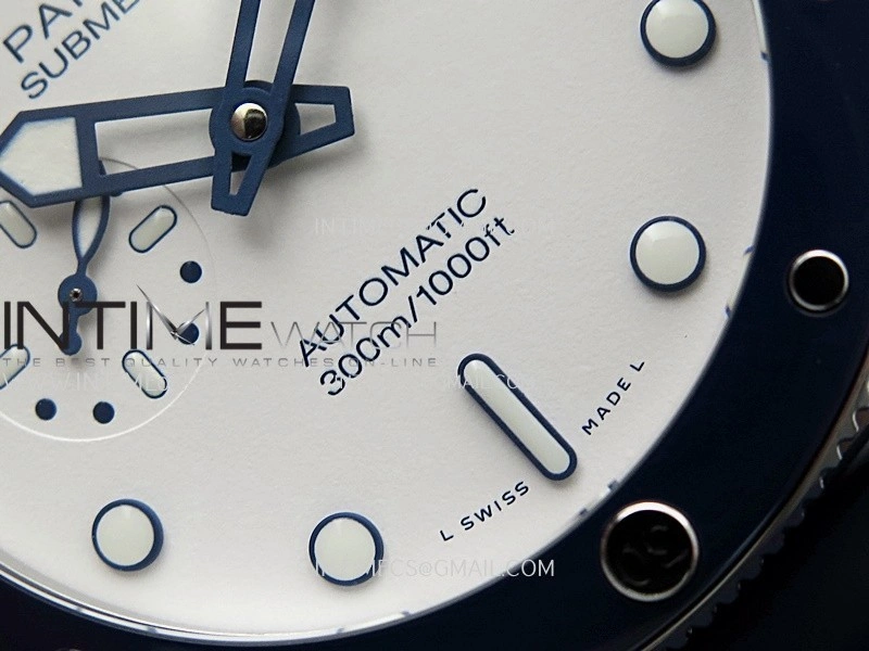 PAM1696 44mm Submersible VSF 1:1 Best Edition White Dial On Blue Rubber Strap P.900 Super Clone